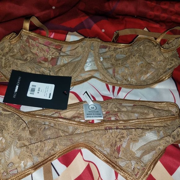 Fashion Nova 4 pc lingerie garter set S and M in nude - Picture 8 of 9